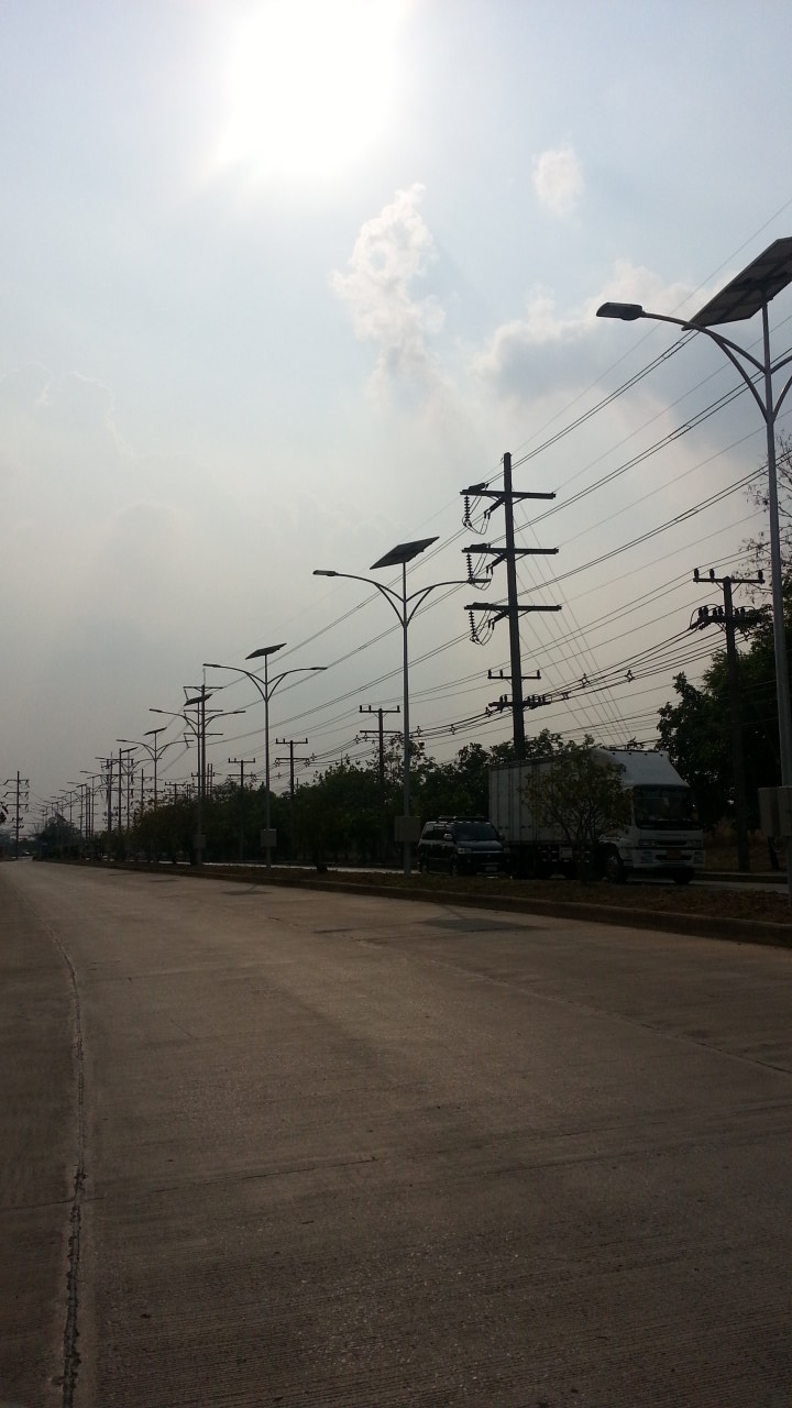 ผลงานการติดตั้งโคมไฟถนน LED ระบบโซล่าเซลล์ (SOLAR LED STREET LIGHT)