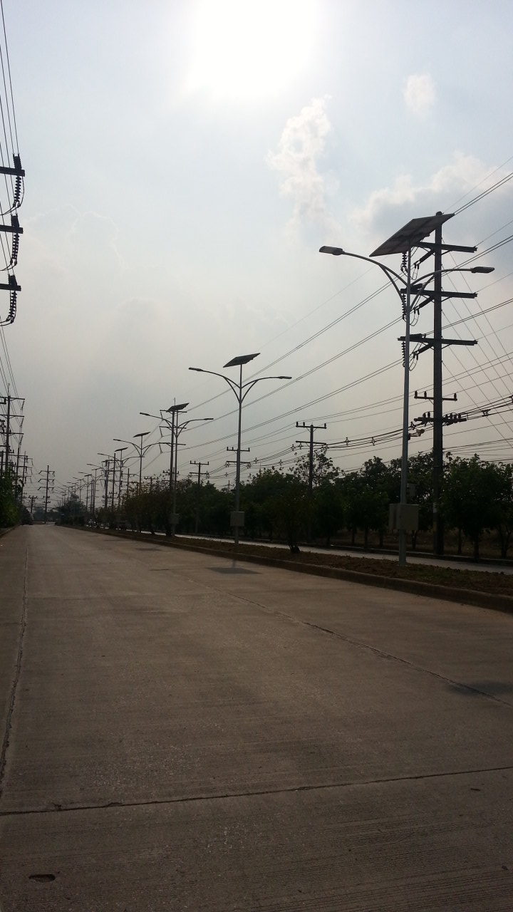 ผลงานการติดตั้งโคมไฟถนน LED ระบบโซล่าเซลล์ (SOLAR LED STREET LIGHT)