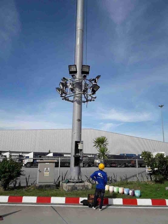 ผลงานการติดตั้งโคมฟลัดไลท์ LED (LED FLOOD LIGHT) @บริษัทชั้นนำของประเทศ ในการบริหารท่าเทียบเรือ และ ธุรกิจต่อเนื่อง