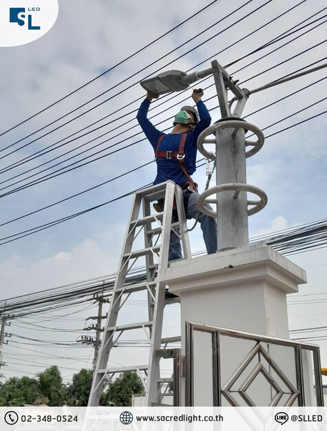 ติดตั้งโคมไฟถนน LED รุ่น MASTERPRO-5 มาตรฐาน MiT