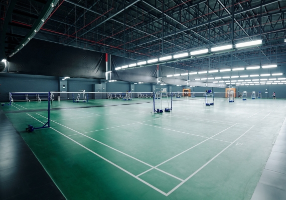 ภาพโคมไฟที่ใช้ในสนามกีฬาแบดมินตัน 