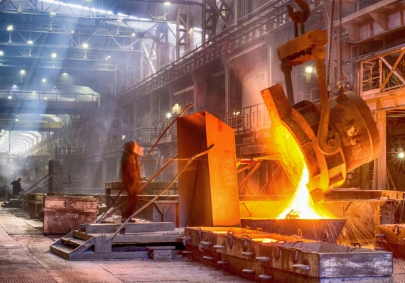 สภาพแวดล้อมที่อุณหภูมิสูง ทำให้โคมไฟทำงานหนัก จำเป็นต้องใช้โคมไฟเฉพาะทางอย่างโคมไฟฟลัดไลท์ทนความร้อนสูง