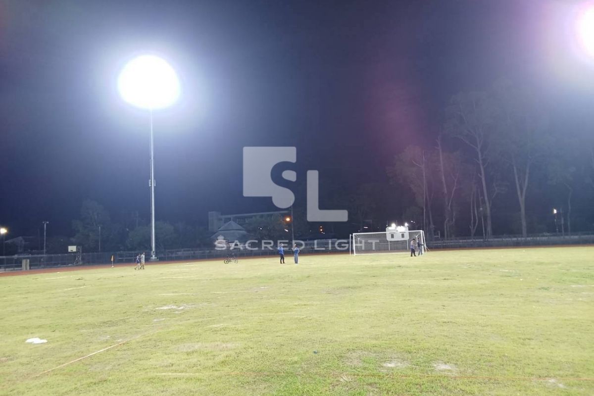 ทีมวิศวกร SacredLight เริ่มตรวจสอบระบบไฟก่อนวัดแสงจริง สนามกีฬาเทศบาลนราธิวาส