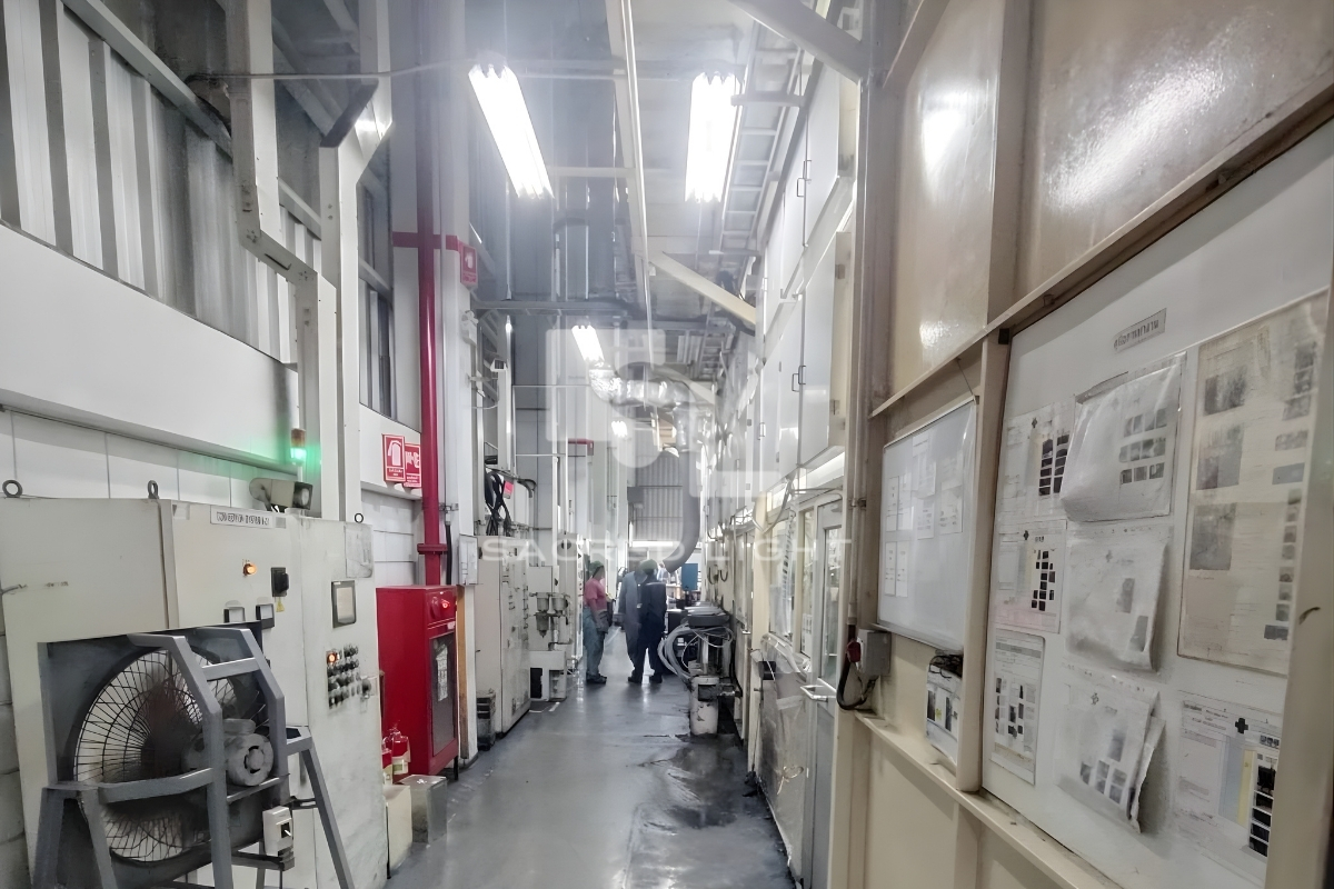 ภาพหลังติดตั้งโคมไฟกันระเบิด BYS Series โรงงานผลิตชิ้นส่วนอิเล็กทรอนิกส์ ชลบุรี