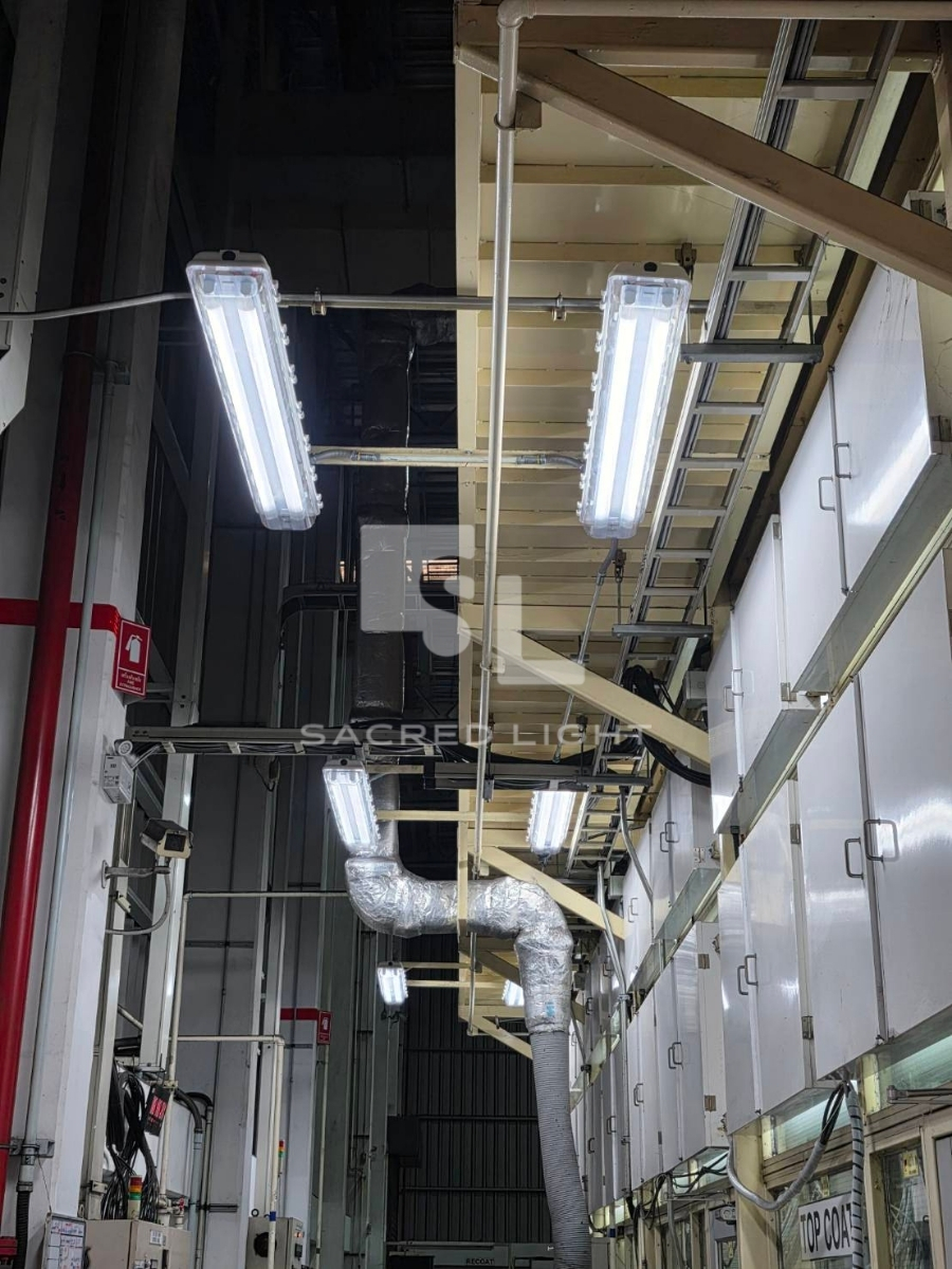 ภาพหลังติดตั้งโคมไฟกันระเบิด BYS Series โรงงานผลิตชิ้นส่วนอิเล็กทรอนิกส์ ชลบุรี