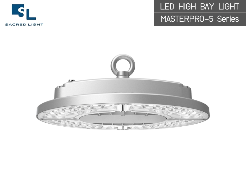โคมไฟไฮเบย์ MASTERPRO 5 Series มีเทคโนโลยี LOW UGR มีค่า UGR < 19 ไม่แยงตาเหมาะกับสนามฟุตบอลหญ้าเทียมในร่ม
